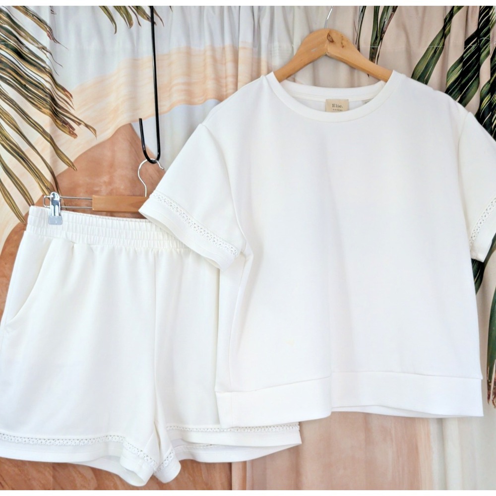 Elie Tahari Shorts Set In Ivory